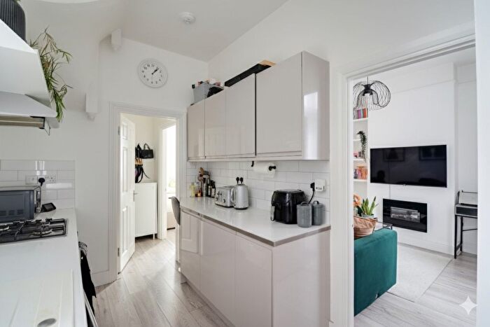 1 Bedroom Terraced House For Sale In Homesdale Road, Bromley, BR2