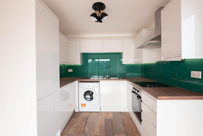 1 Bedroom Apartment To Rent In Kyle House, Herent Drive, IG5