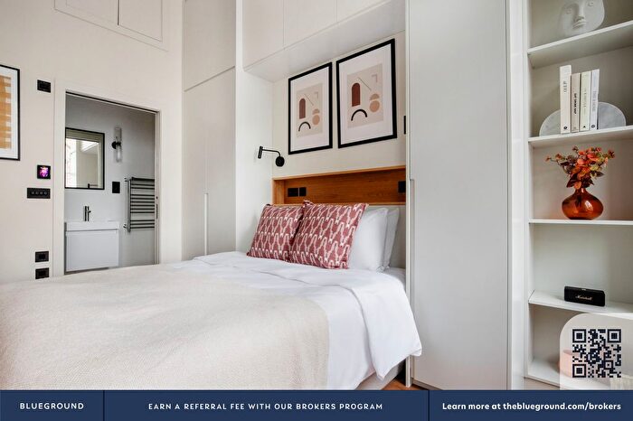 Studio To Rent In Earls Court, London, SW5
