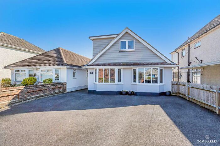 5 Bedroom Detached House For Sale In Jumpers Road, Christchurch, Dorset, BH23