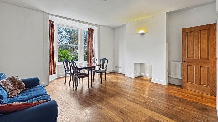 2 Bedroom Flat To Rent In York Road, Exeter, EX4