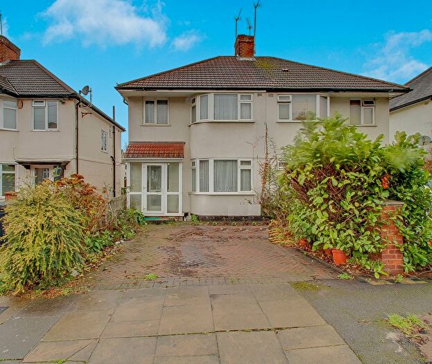 3 Bedroom Semi Detached House For Sale In Rugby Avenue, Greenford, UB6