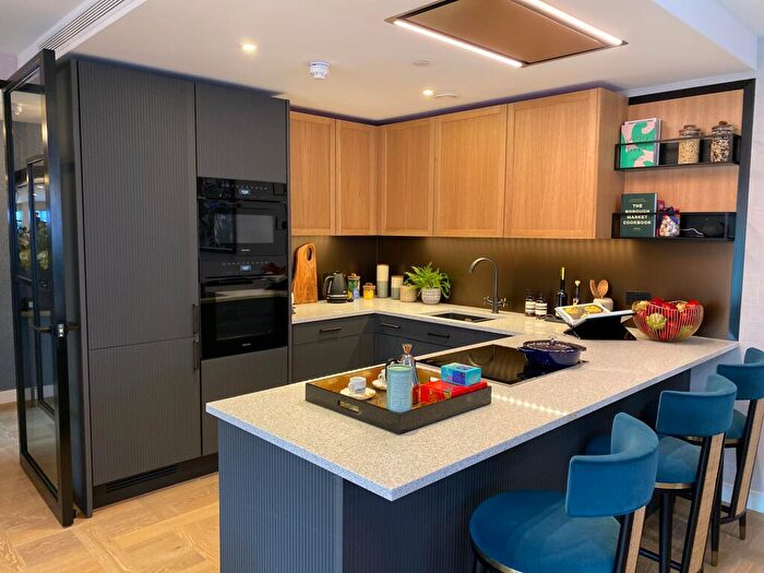 1 Bedroom Flat For Sale In Twelvetrees Park, West Ham, E15