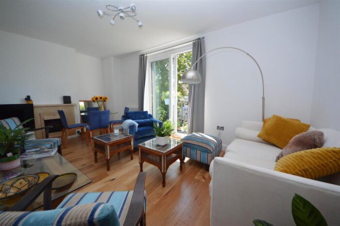 3 Bedroom Flat To Rent In Jevons House, Alexandra Road, London, NW8