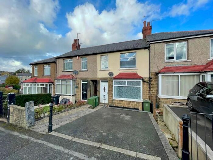 2 Bedroom Terraced House To Rent In Sandene Drive, Huddersfield, HD4