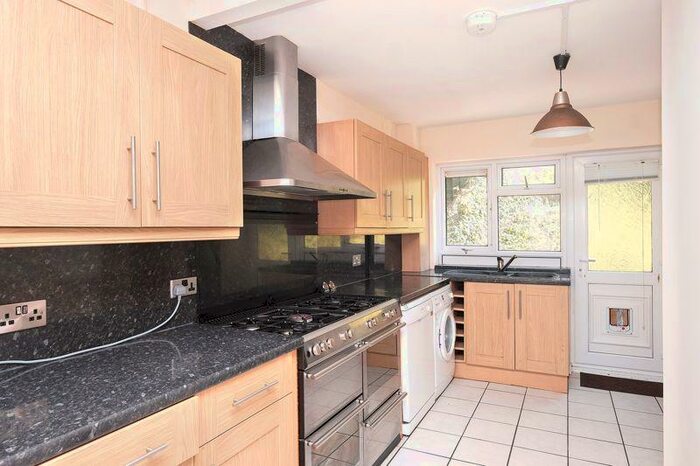 3 Bedroom Terraced House To Rent In Craven Road, Brighton, BN2