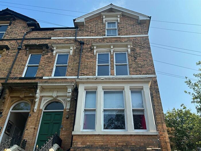 1 Bedroom Flat To Rent In Cromwell Parade, Scarborough, YO11