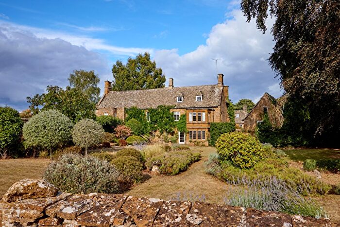 7 Bedroom Detached House For Sale In Hook Norton, Oxfordshire, OX15