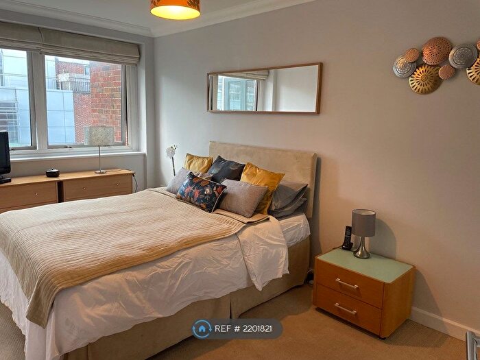 2 Bedroom Flat To Rent In Fitzroy Street, London, W1T