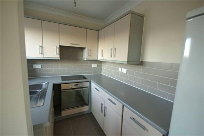 2 Bedroom Flat To Rent In Whippendell Road, Watford, WD18