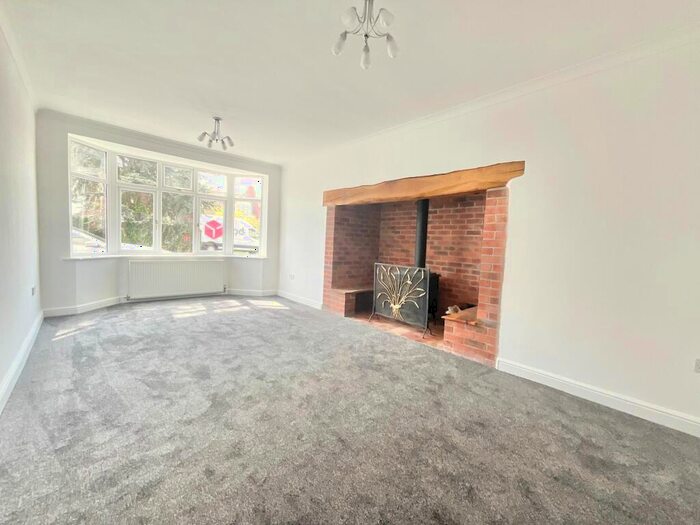 4 Bedroom Detached House For Sale In Chestnut Avenue, Shavington, CW2