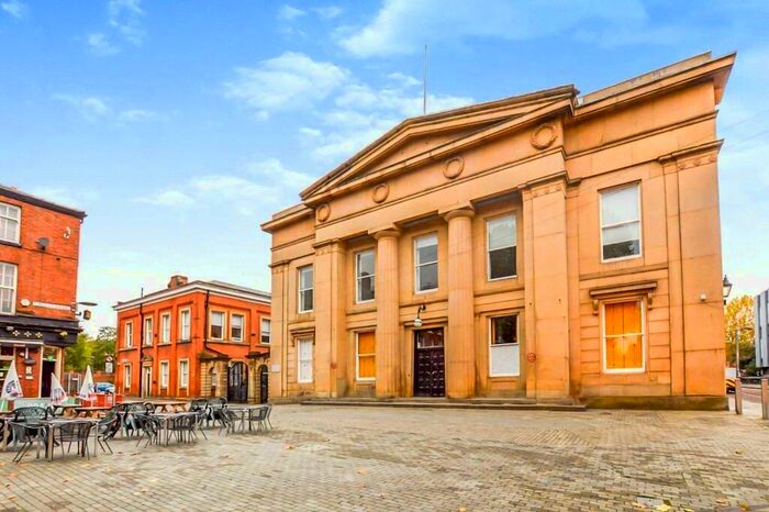 Flat To Rent In Town Hall, Bexley Square, Salford, Manchester, M3