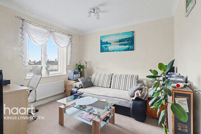 2 Bedroom Link Detached House For Sale In Sandpiper Way, King's Lynn, PE30