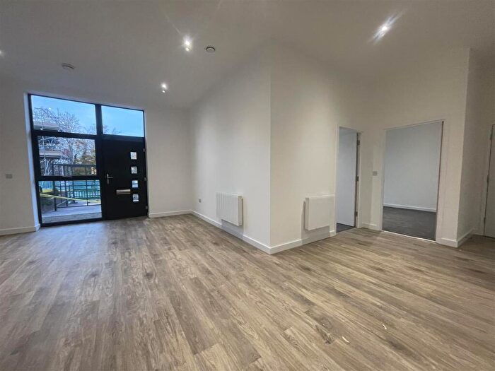 2 Bedroom Apartment To Rent In Fairview House, Basingstoke, RG23