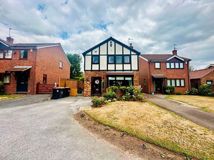 3 Bedroom Detached House To Rent In Central Avenue, Nottingham, NG9