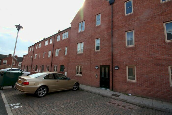2 Bedroom Flat To Rent In Kilby Mews, Coventry, CV1