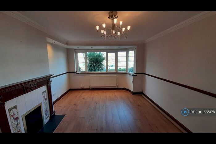 2 Bedroom Maisonette To Rent In Wickham Road, Croydon, CR0