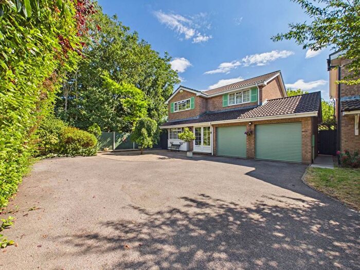 4 Bedroom Detached House For Sale In Great Meadow Road, Bradley Stoke, Bristol, South Gloucestershire, BS32