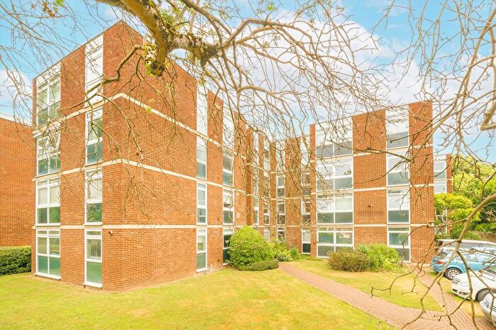 2 Bedroom Flat To Rent In Culmington Road, West Ealing, W13