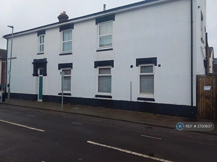 2 Bedroom Flat To Rent In Francis Avenue, Southsea, PO4