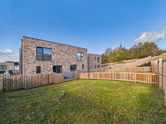 4 Bedroom Semi-Detached House For Sale In The Siskin, East Kilbride, South Lanarkshire, G75