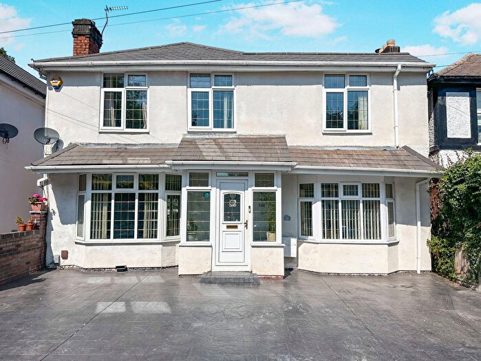 4 Bedroom Detached House For Sale In Alexandra Place, Bilston, Wolverhampton, WV14