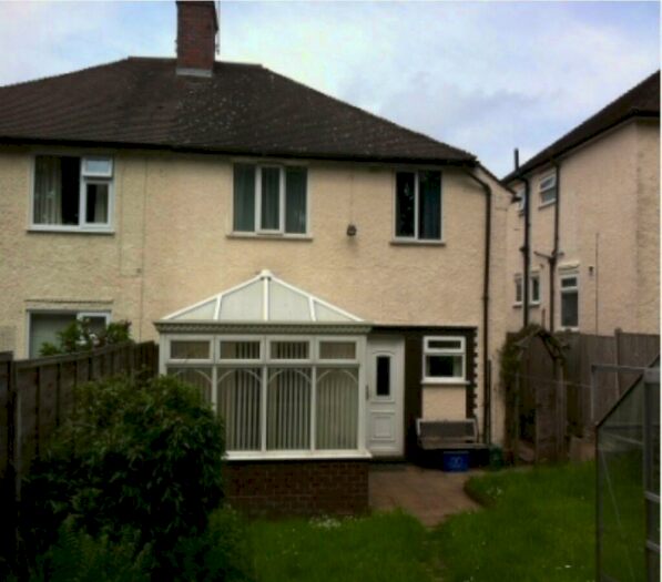 4 Bedroom Semi-Detached House To Rent In The Avenue, Stoke-on-Trent, ST4