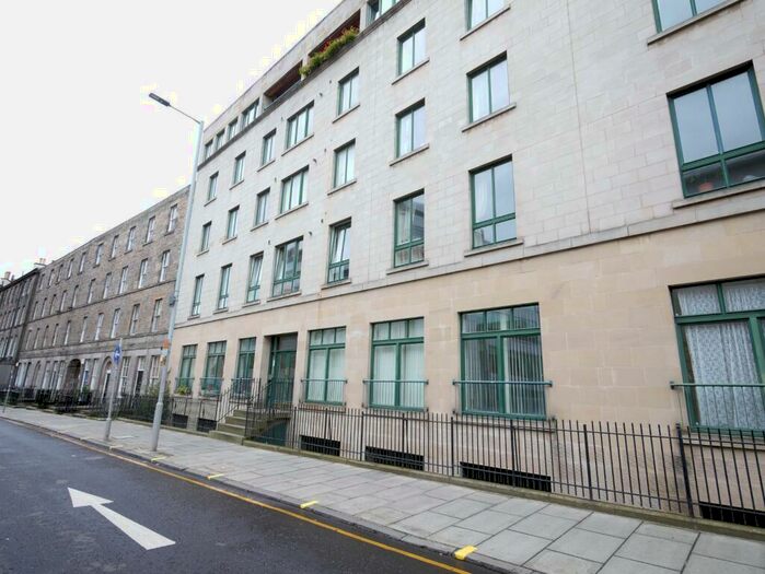1 Bedroom Flat To Rent In East Fountainbridge, Lothian Road, Edinburgh, EH3