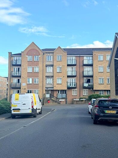 2 Bedroom Flat To Rent In Griffin Court, Black Eagle, Kent, DA11