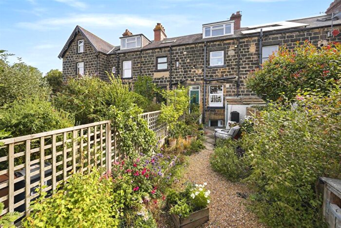 3 Bedroom Terraced House For Sale In North Street, Otley, LS21