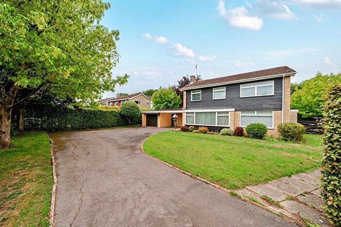 4 Bedroom Detached House To Rent In Bloxham, Oxfordshire, OX15