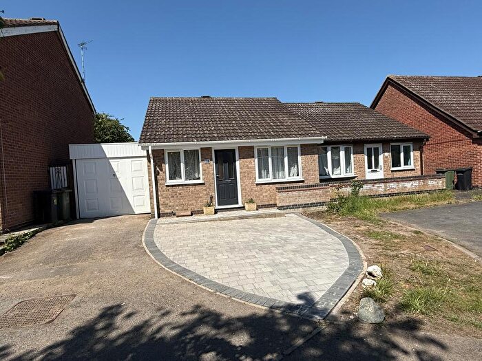 2 Bedroom Semi-Detached Bungalow For Sale In Best Close, South Wigston, LE18