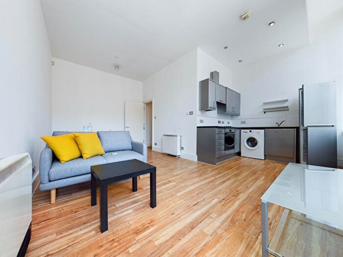1 Bedroom Flat To Rent In Temple Lane, Regency Chambers, Apartment, L2