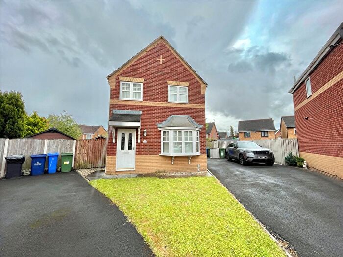 3 Bedroom Detached House For Sale In Coleridge Grove, Widnes, Cheshire, WA8