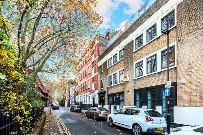 2 Bedroom Flat To Rent In Bartholomew Square, London, EC1V