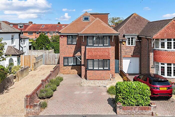 6 Bedroom Detached House For Sale In Wallace Mews Wallace Avenue, Worthing, BN11
