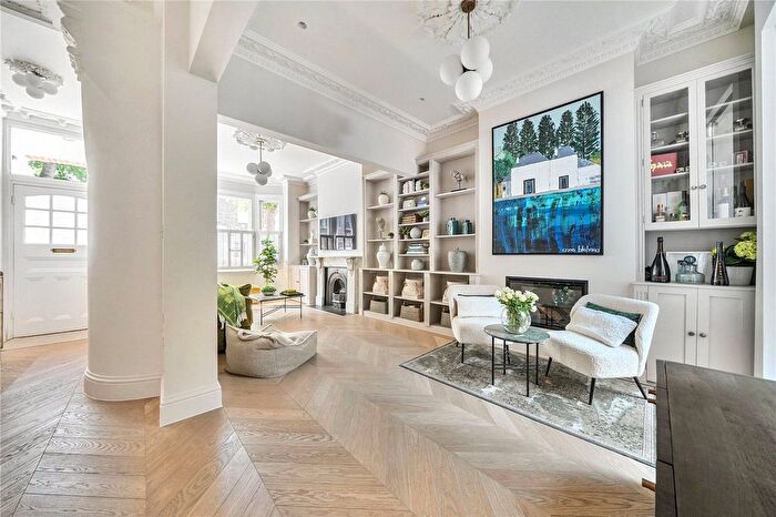 4 Bedroom Detached House To Rent In Duke Road, London, W4