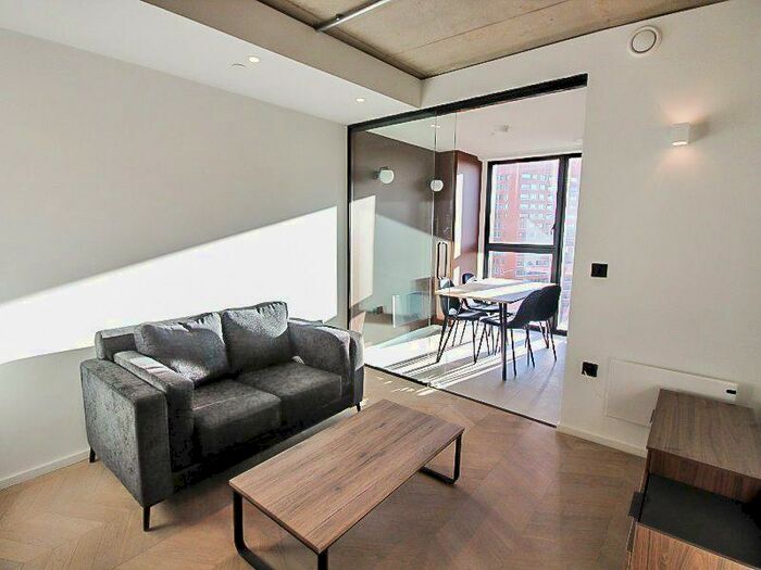 1 Bedroom Apartment To Rent In St George's Gardens, Castlefield, M15