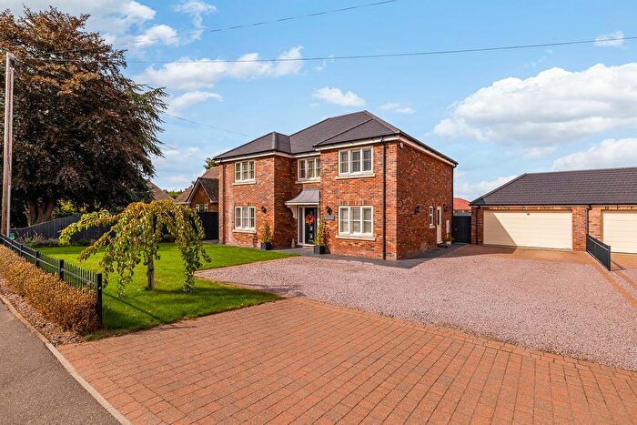 4 Bedroom Detached House For Sale In Station Road, Surfleet, PE11