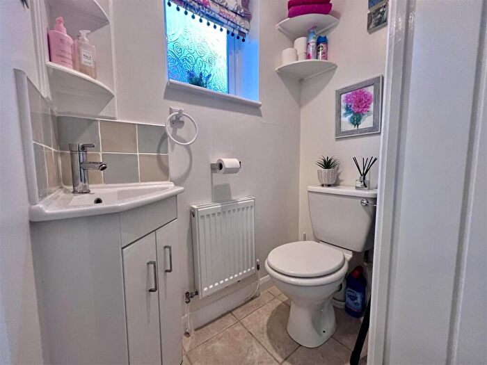 4 Bedroom Detached House For Sale In Burnell Close, Bidford-On-Avon, Alcester, B50