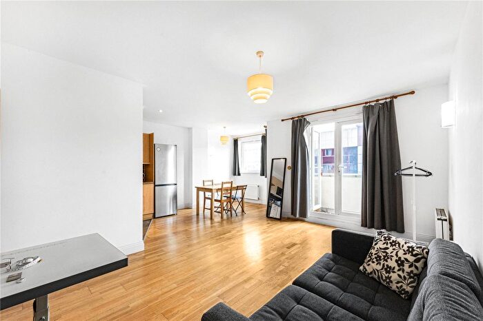 2 Bedroom Flat To Rent In Farringdon Road, London, EC1M