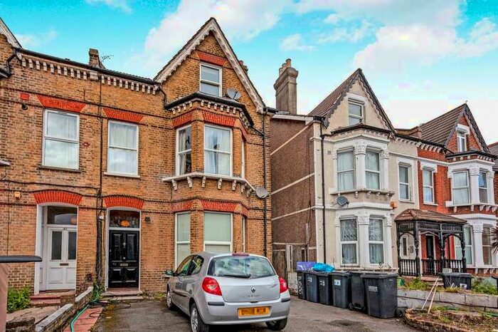 2 Bedroom Apartment To Rent In Morland Road, Croydon, CR0