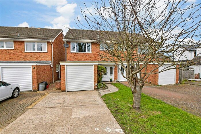 3 Bedroom Semi Detached House For Sale In River Road, Brentwood, Essex, CM14