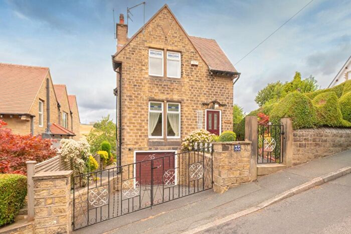 3 Bedroom Detached House For Sale In Ladyhouse Lane, Berry Brow, Huddersfield, HD4