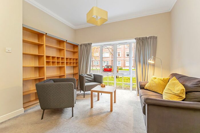 2 Bedroom Flat For Sale In Upper Gray Street, South Side, Edinburgh, EH9
