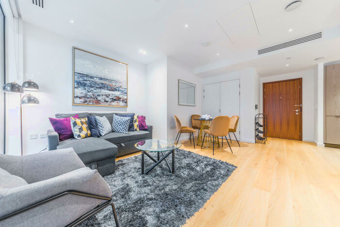 2 Bedroom Apartment To Rent In City Road, London, EC1V