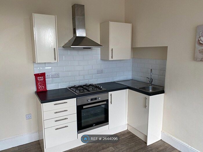 2 Bedroom Flat To Rent In South Parade, Pensarn, Abergele, LL22