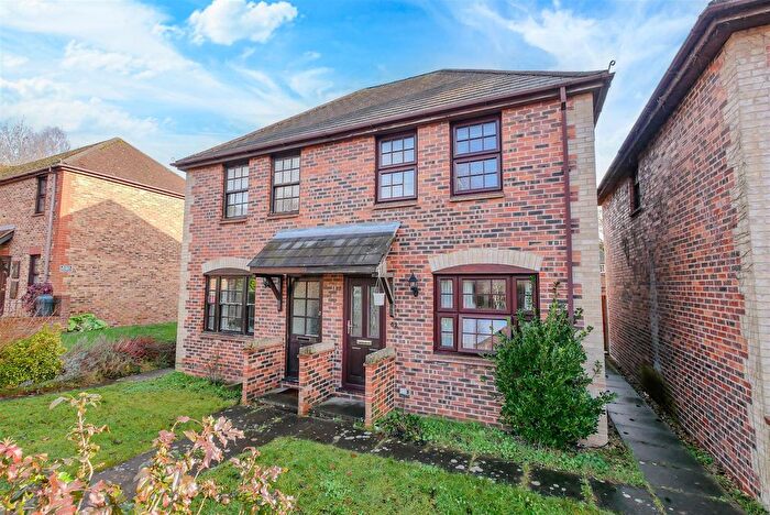 2 Bedroom Semi Detached House For Sale In Atwell Close, Wallingford, OX10
