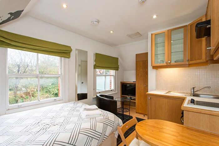 Studio To Rent In Finchley Road, Hampstead, London, NW3