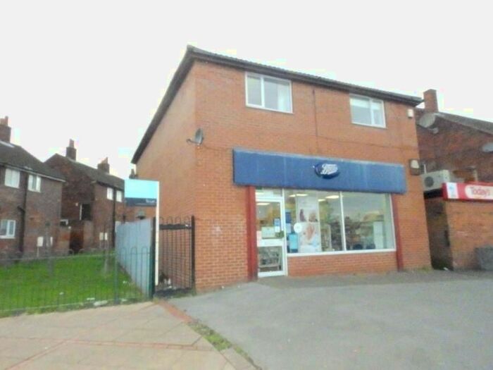 1 Bedroom Flat To Rent In Windhill Road, Wakefield, WF1